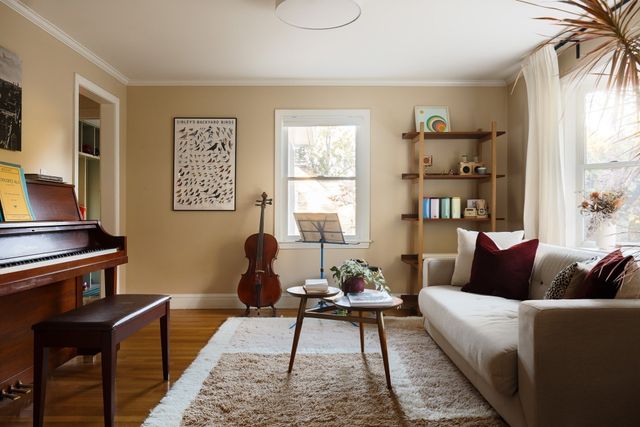 17 Sutherland Rd, Lexington, MA 02421