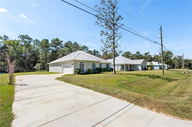 3135 Riverview Drive, Coden, AL 36523