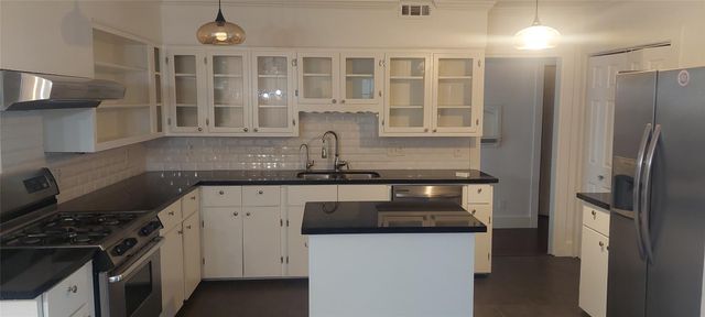 4629 Cedar Oaks Lane, Bellaire, TX 77401