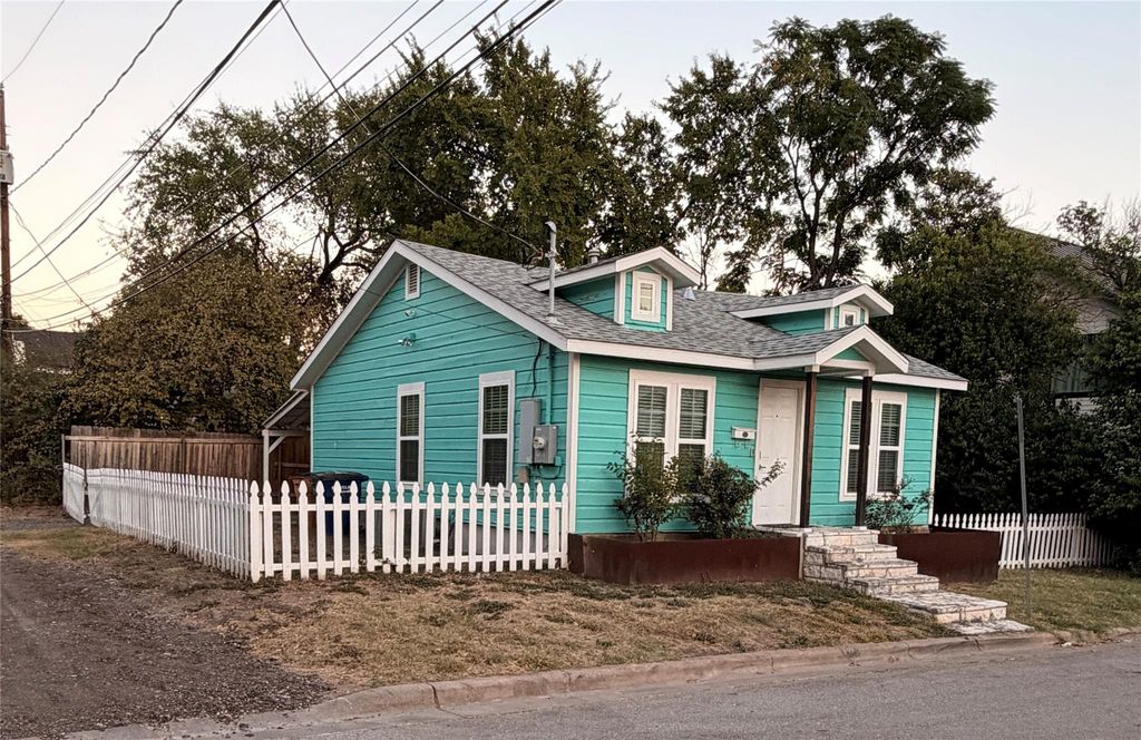 1305 Olander ST, Austin, TX 78702
