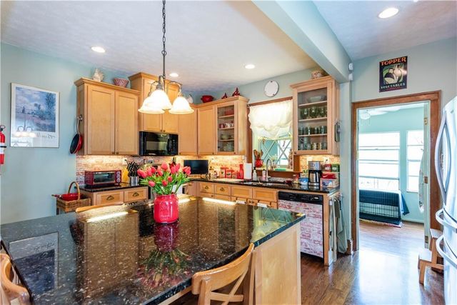 2045 Mercer Avenue, College Park, GA 30337