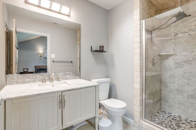 507 Heather Drive, Granbury, TX 76048