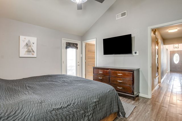 507 Heather Drive, Granbury, TX 76048