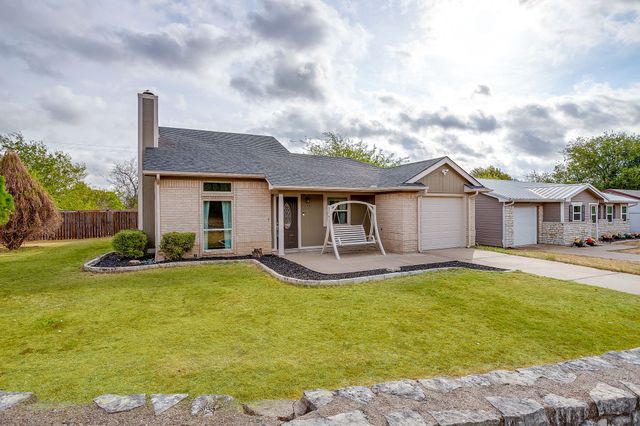 507 Heather Drive, Granbury, TX 76048