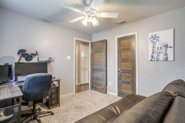 507 Heather Drive, Granbury, TX 76048