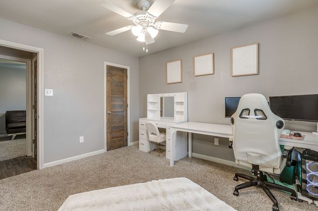 507 Heather Drive, Granbury, TX 76048