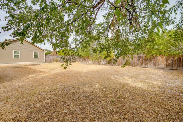 507 Heather Drive, Granbury, TX 76048
