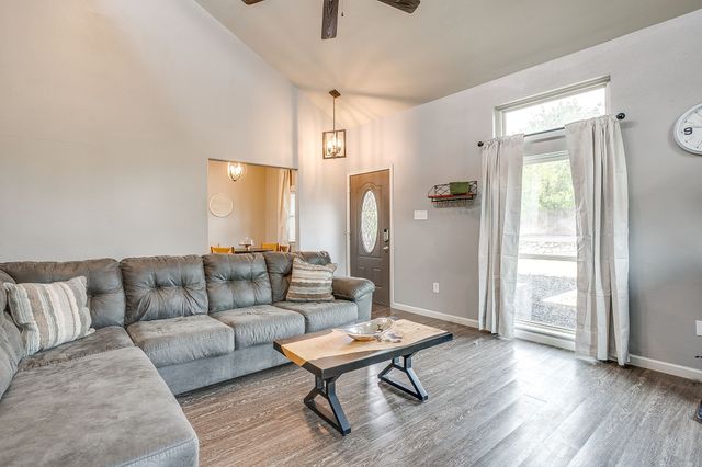 507 Heather Drive, Granbury, TX 76048