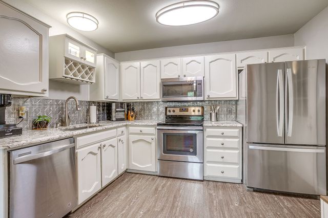 507 Heather Drive, Granbury, TX 76048