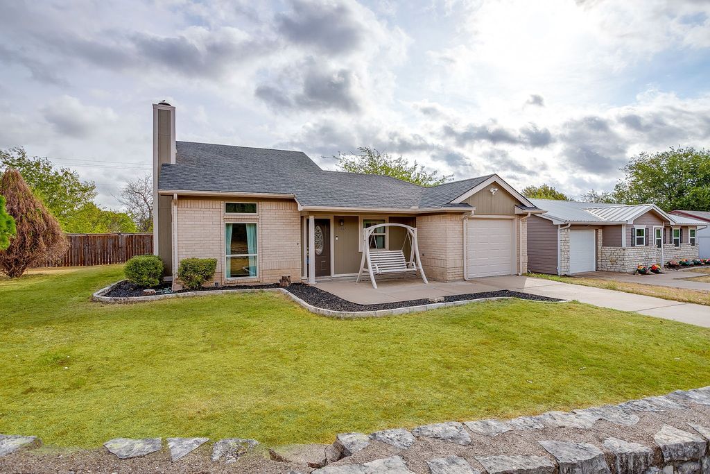507 Heather Drive, Granbury, TX 76048 — photo 2
