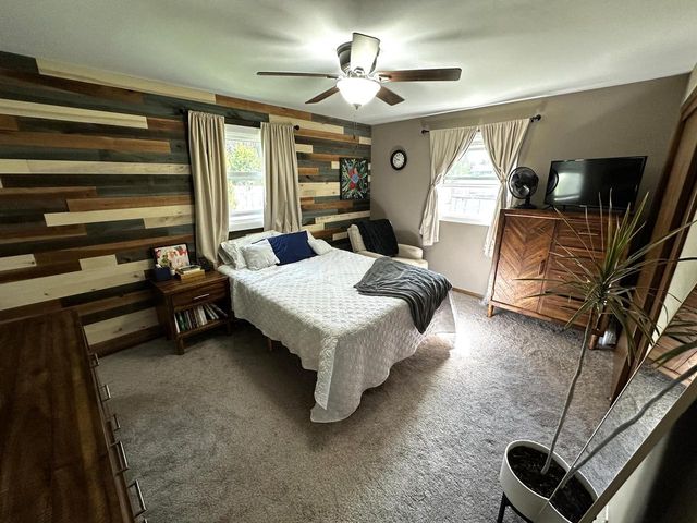 2424 W Mark DRIVE, Sheboygan, WI 53083