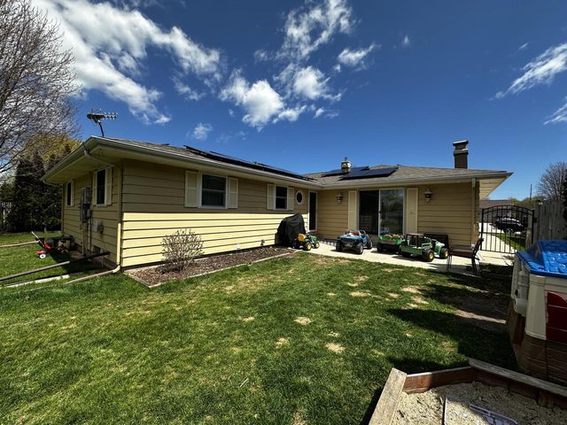 2424 W Mark DRIVE, Sheboygan, WI 53083