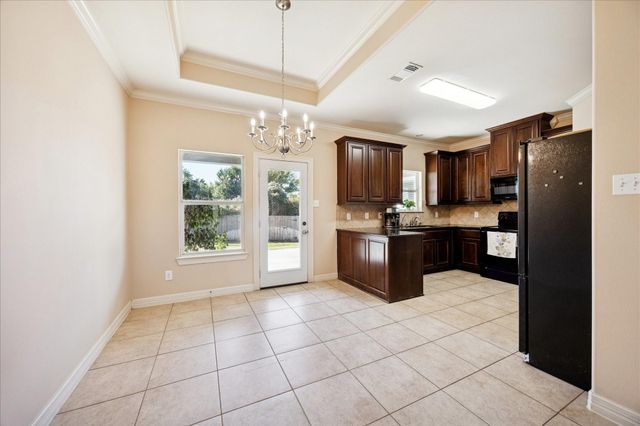 313 Regal Court, Bellville, TX 77418