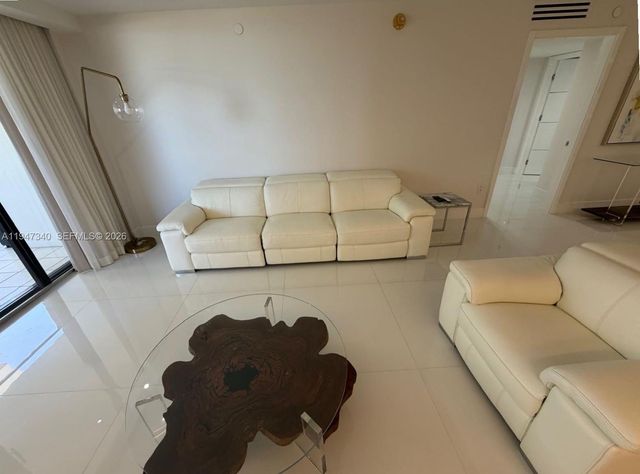 5757 Collins Ave 504, Miami Beach, FL 33140