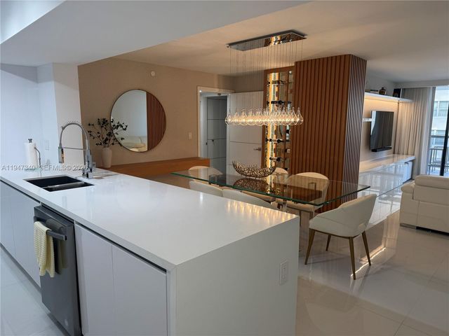 5757 Collins Ave 504, Miami Beach, FL 33140