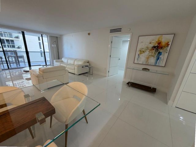 5757 Collins Ave 504, Miami Beach, FL 33140