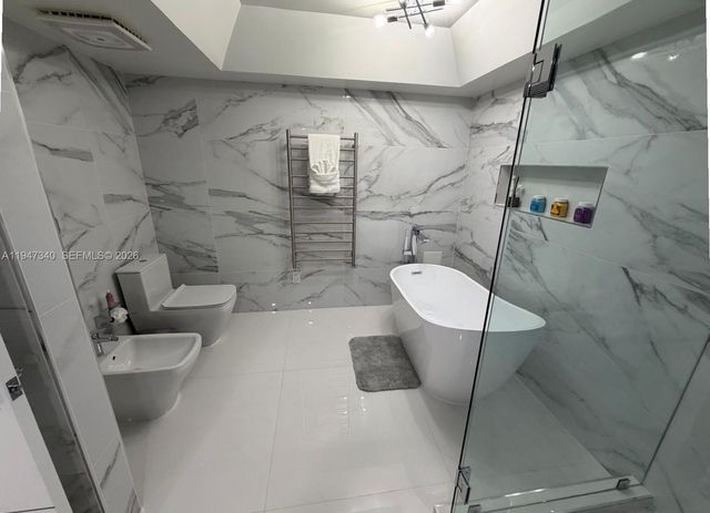 5757 Collins Ave 504, Miami Beach, FL 33140