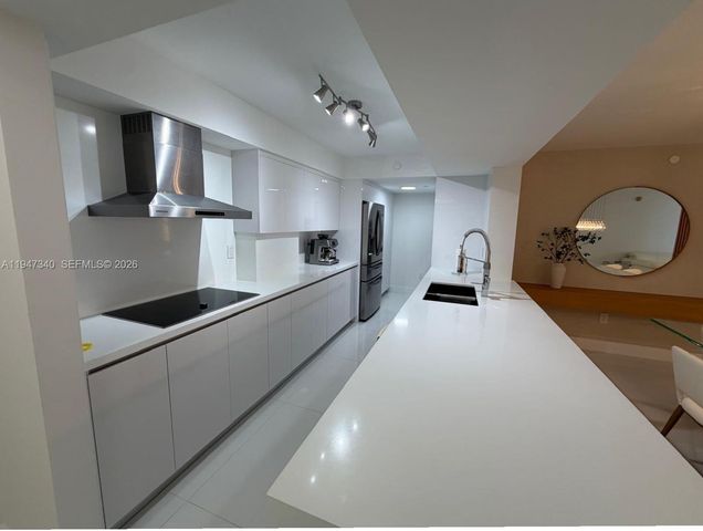 5757 Collins Ave 504, Miami Beach, FL 33140