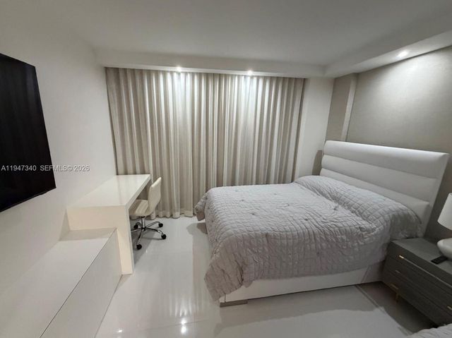 5757 Collins Ave 504, Miami Beach, FL 33140