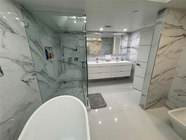 5757 Collins Ave 504, Miami Beach, FL 33140