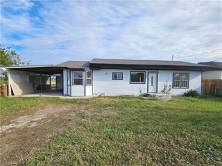 949 Stone St, Corpus Christi, TX 78418
