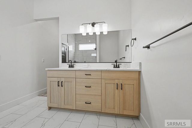 5992 Cottontree Lane, Ammon, ID 83406