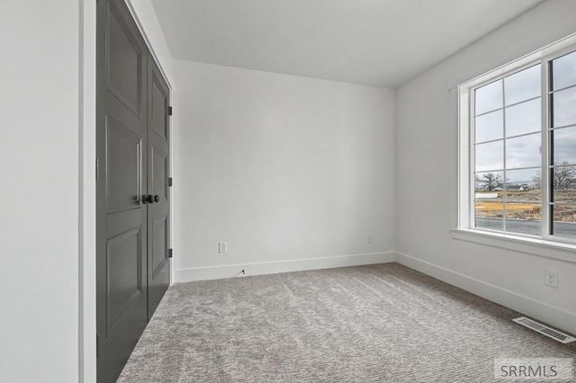 5992 Cottontree Lane, Ammon, ID 83406