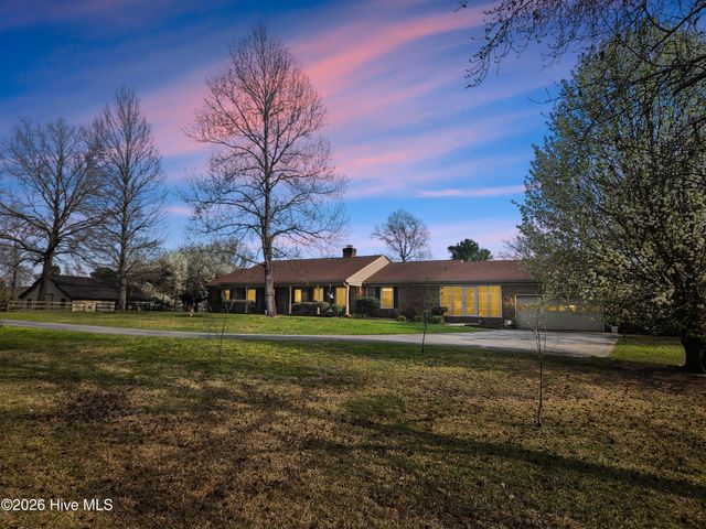 4111 Scottsdale Drive SW, Shallotte, NC 28470