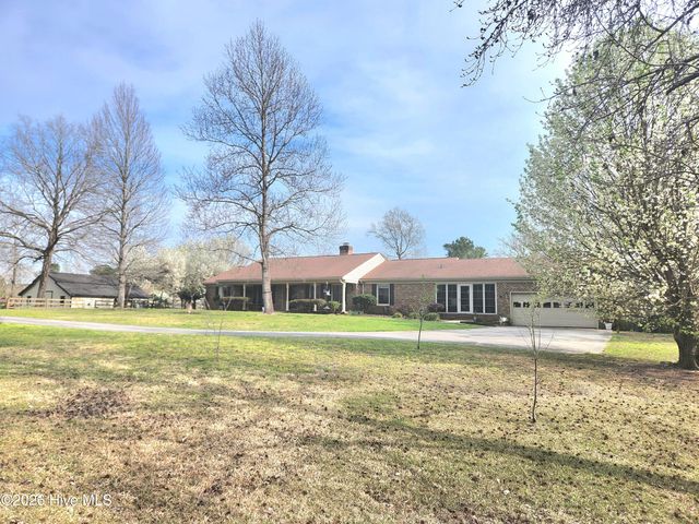 4111 Scottsdale Drive SW, Shallotte, NC 28470
