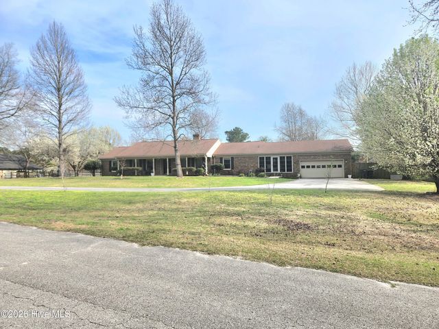 4111 Scottsdale Drive SW, Shallotte, NC 28470