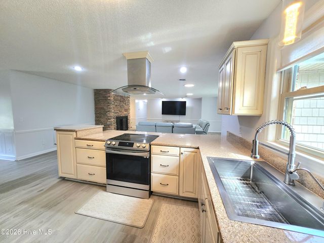 4111 Scottsdale Drive SW, Shallotte, NC 28470