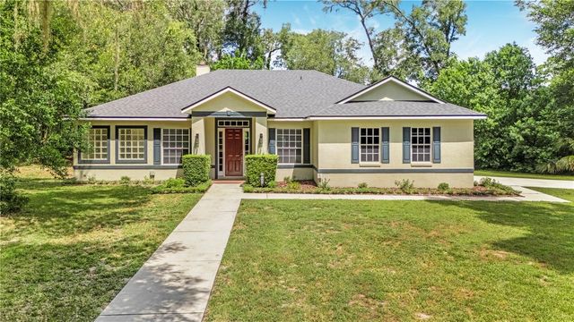 1085 TAYLOR ROAD E, Deland, FL 32724
