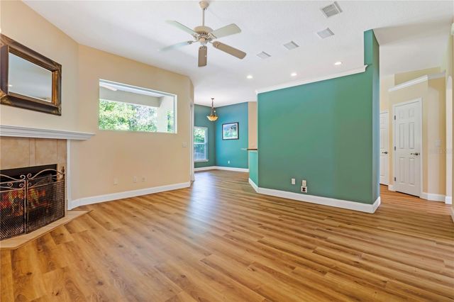 1085 TAYLOR ROAD E, Deland, FL 32724