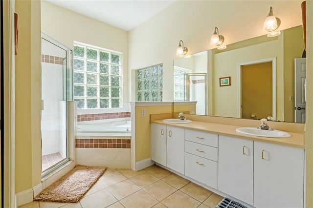 1085 TAYLOR ROAD E, Deland, FL 32724