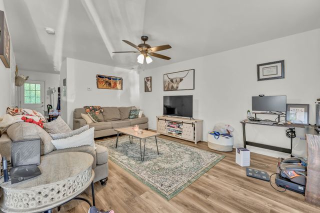 537 Peachers Ridge Rd, Clarksville, TN 37042