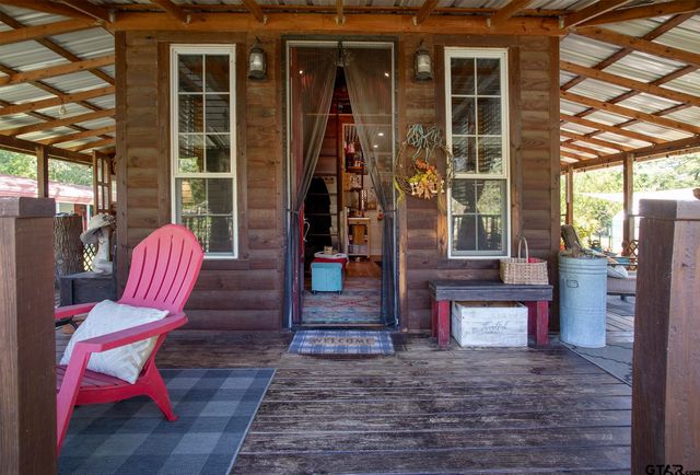 5051 Sunbird Dr, Chandler, TX 75758