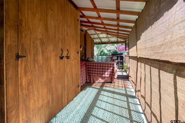 5051 Sunbird Dr, Chandler, TX 75758