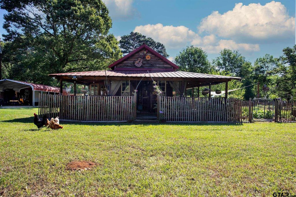 5051 Sunbird Dr, Chandler, TX 75758