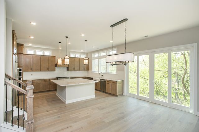 5956 Hunt Valley Drive, Spring Hill, TN 37174