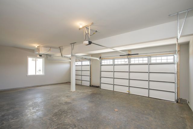 5956 Hunt Valley Drive, Spring Hill, TN 37174