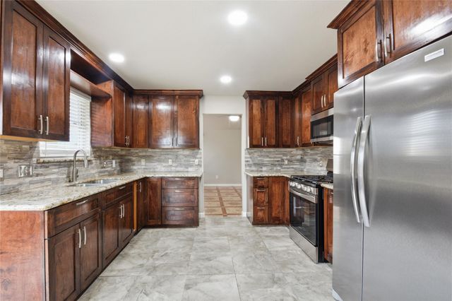 8551 Doskocil Drive, Houston, TX 77044