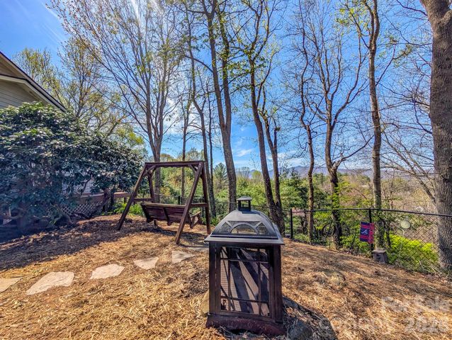254 Shepard Way, Burnsville, NC 28714