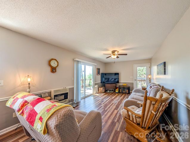254 Shepard Way, Burnsville, NC 28714