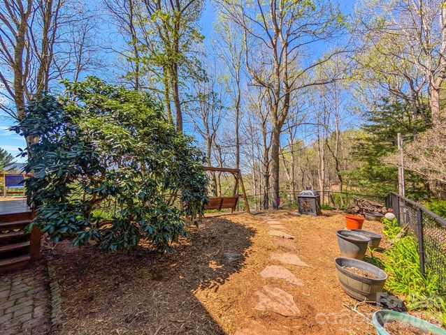 254 Shepard Way, Burnsville, NC 28714