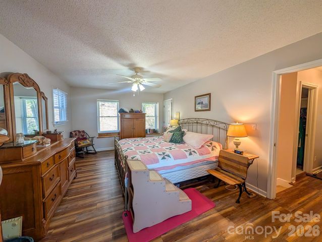 254 Shepard Way, Burnsville, NC 28714