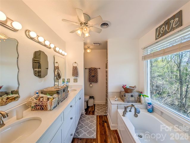 254 Shepard Way, Burnsville, NC 28714