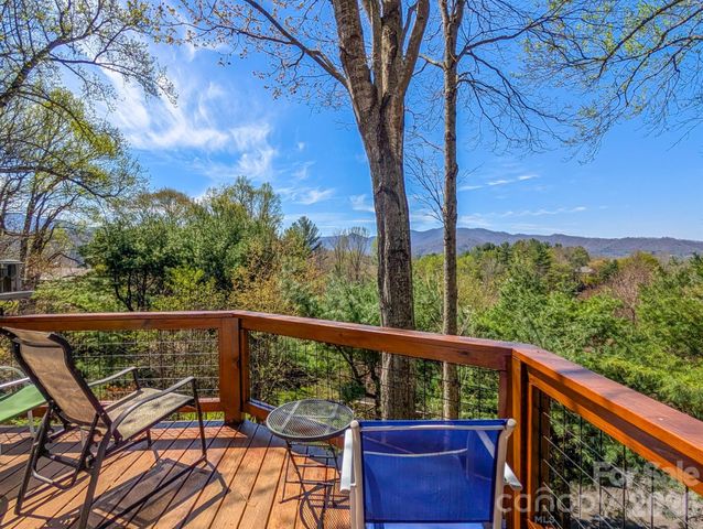 254 Shepard Way, Burnsville, NC 28714