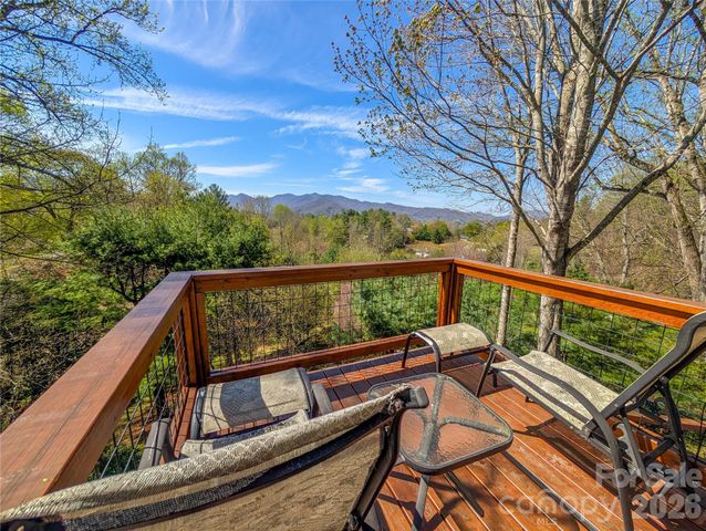 254 Shepard Way, Burnsville, NC 28714