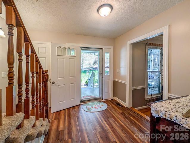 254 Shepard Way, Burnsville, NC 28714