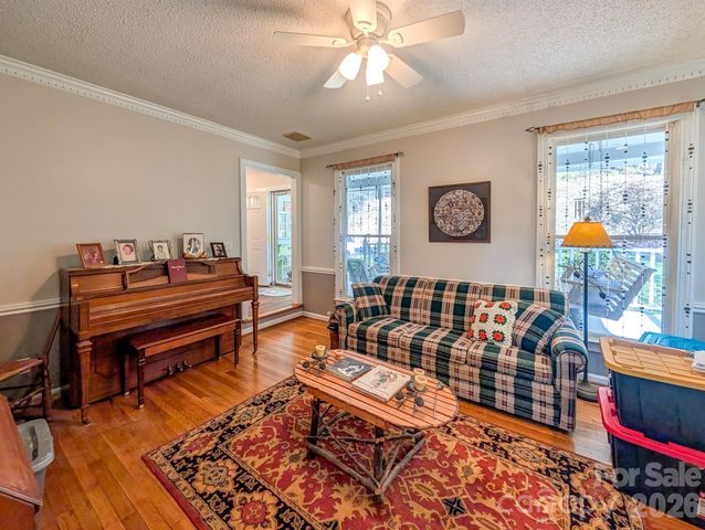 254 Shepard Way, Burnsville, NC 28714